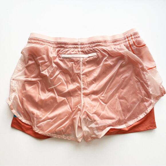 Nike Women's Icon Clash Tempo Luxe Mid-rise Running Shorts - Picture 4 of 7